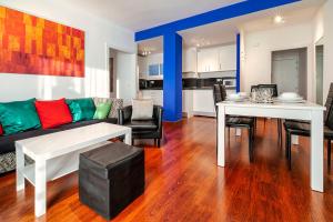 Apartamento 4 dormitorios y 3 balcones - Sevilla Centro