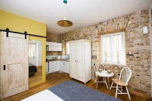 Calista Liston Corfu 2