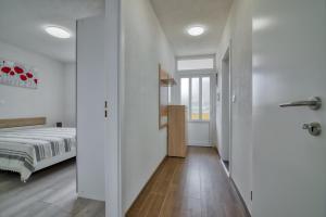 Apartment Neira with sea view