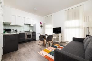 Euston Apartment