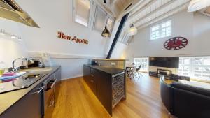 Appartements Le Lohkas - LOFT Triplex Ultra Design Petite France : photos des chambres