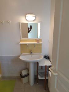 Maisons de vacances Locations LOC'MARIA - Location Professionnelle : Maison 2 Chambres