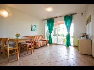 Seaside apartment with 3 bedrooms 2 bathrooms sofa bed in the living room - Ghisonaccia