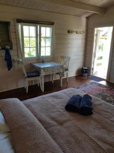 Campsite 37A - Wooden Cabins