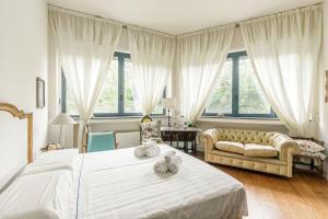 Conca Del Naviglio One Bedroom by Halldis