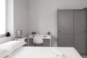 BnButler - Pergolesi, 6 - Accogliente e Moderno a Due Passi da Tutto