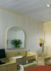 Mövenpick Prince Abbas Lake Nasser Cruise, Every Monday Four Nights From Aswan, Every Friday Three nights From Abu-Simbel - Including Excursions and Sightseeing