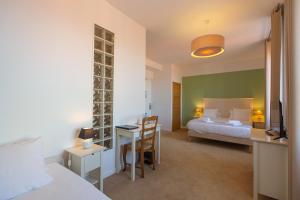 Hotels Hotel de la Plage, Marennes Oleron, The Originals Relais : photos des chambres