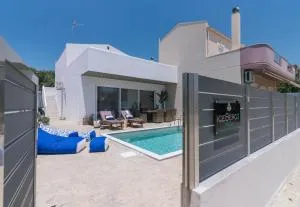 Villa Iceberg 2 with Pool - Kalamaki