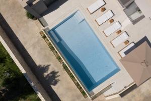 Amalthia Villa, Heated Pool & Walk to the Beach, By ThinkVilla