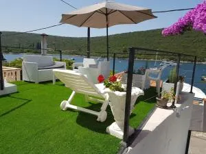 Waterfront Townhouse Sunset View with garage - Leševići