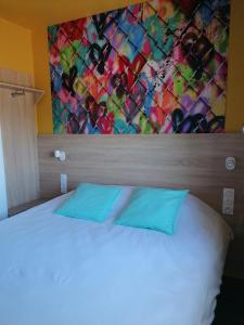 Hotels Kyriad Direct Martigues : photos des chambres