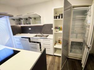 Sunshine apartment for 6 & Terrase & Free Parking