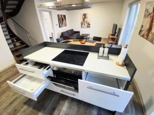 Sunshine apartment for 6 & Terrase & Free Parking