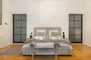 SUPER CENTRAL 2BR-2BT with Balcony&View&Sauna&Jacuzzi