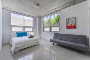 Awesome Apt With Pool in Midtown Miami