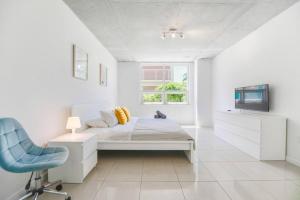 Awesome Apt With Pool in Midtown Miami