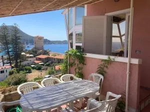 Vetrata sul mare - Arenella