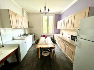 Grand Appartement dans une Maison