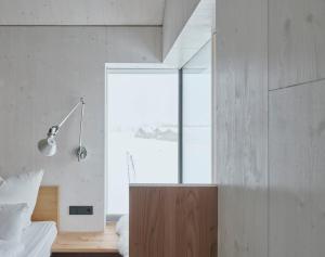 Urban Alpine Penthouse with Lake View