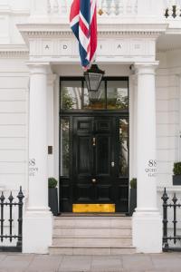 88 Queen's Gate, South Kensington, London, SW7 5AB, England.