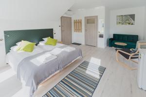 Double Room with Balcony room in Żabi Staw