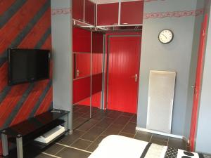 Appartements Studio independant - 2 voyageurs - jardin/jacuzzi : photos des chambres