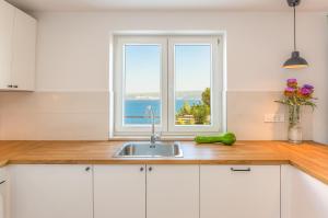 Adris apartments