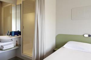 Hotels ibis budget Saint Pourcain : photos des chambres