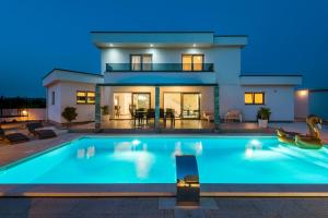 VILLA MIRAKUL 