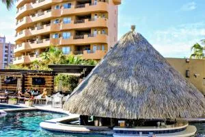 Bella Sirena 601-B -Stylish Condo in Oceanfront Resort - La Choya