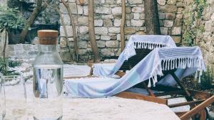 Rectors Villa - Charming Retreat in Old Town with Jacuzzi in Private Courtyard