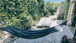 Rector's Villa - Charming Retreat in Old Town with Jacuzzi in Private Courtyard 