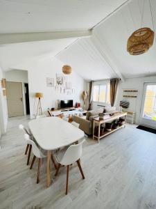 Parenthèse insulaire