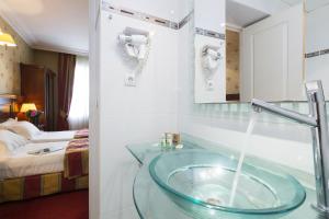 Hotels Elysees Niel Hotel : photos des chambres