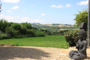 Maisons de vacances La Vieille Grange avec piscine et jardin : photos des chambres