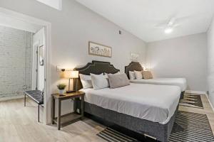Wonderful 2-Bedroom Apt near Restaurants - Hubbard 4
