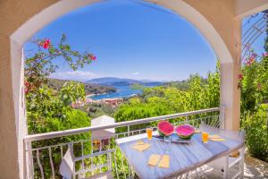 Villa Kerkyra by Villa Plus