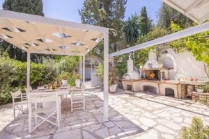 Villa Kerkyra by Villa Plus