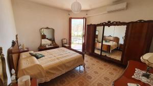 Appartamento spazioso e fresco in punto strategico.