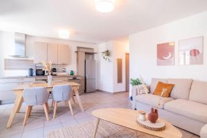 Appartements LUMINEUX appt pour 6 a  Bormes-les-mimosas ! : photos des chambres