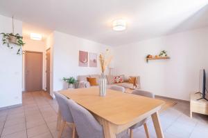 Appartements LUMINEUX appt pour 6 a  Bormes-les-mimosas ! : photos des chambres