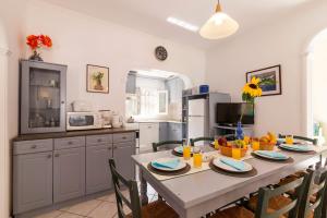 Villa Foula by Villa Plus