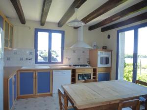 Maisons de vacances Holiday home, Plourivo : photos des chambres