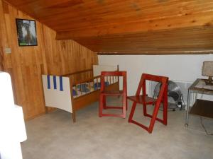 Maisons de vacances Maison en pierre pres du port et des plages - 2 chambres - Jusqu'a 4 personnes - FR-1-397-6 : photos des chambres