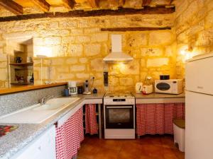 Maison du XIVe siècle avec WiFi et animaux admis près de Sarlat - FR-1-616-152