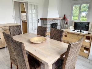 Maisons de vacances Maison Carolles, 3 pieces, 4 personnes - FR-1-361-385 : photos des chambres