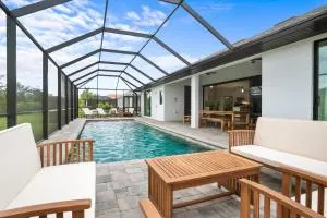 SW FL Oasis - 4bdr - 3bth - POOL - Game Room - Sleeps 10 or more - Flamingo Bay