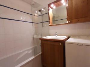 Appartement calme avec balcon, accès direct aux pistes - FR-1-346-417