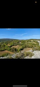 Maisons de vacances Lioux - Magnifique propriete avec vues panoramiques sur le Luberon : photos des chambres